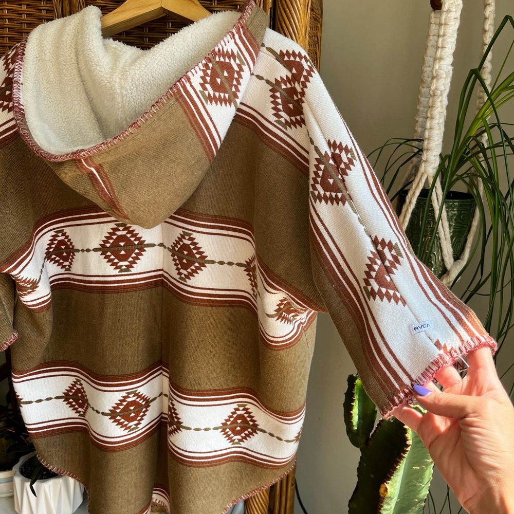 Oversized RVCA Aztec Hooded Cardigan with 3/4 sleeves